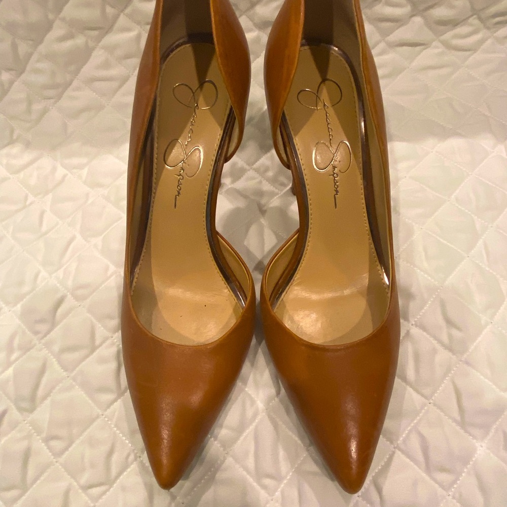 Jessica Simpson pumps